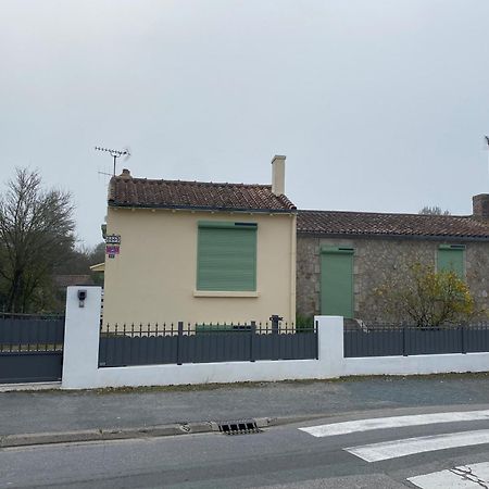 Vendee - Petite Maison De Vacances La Genetouze  Buitenkant foto