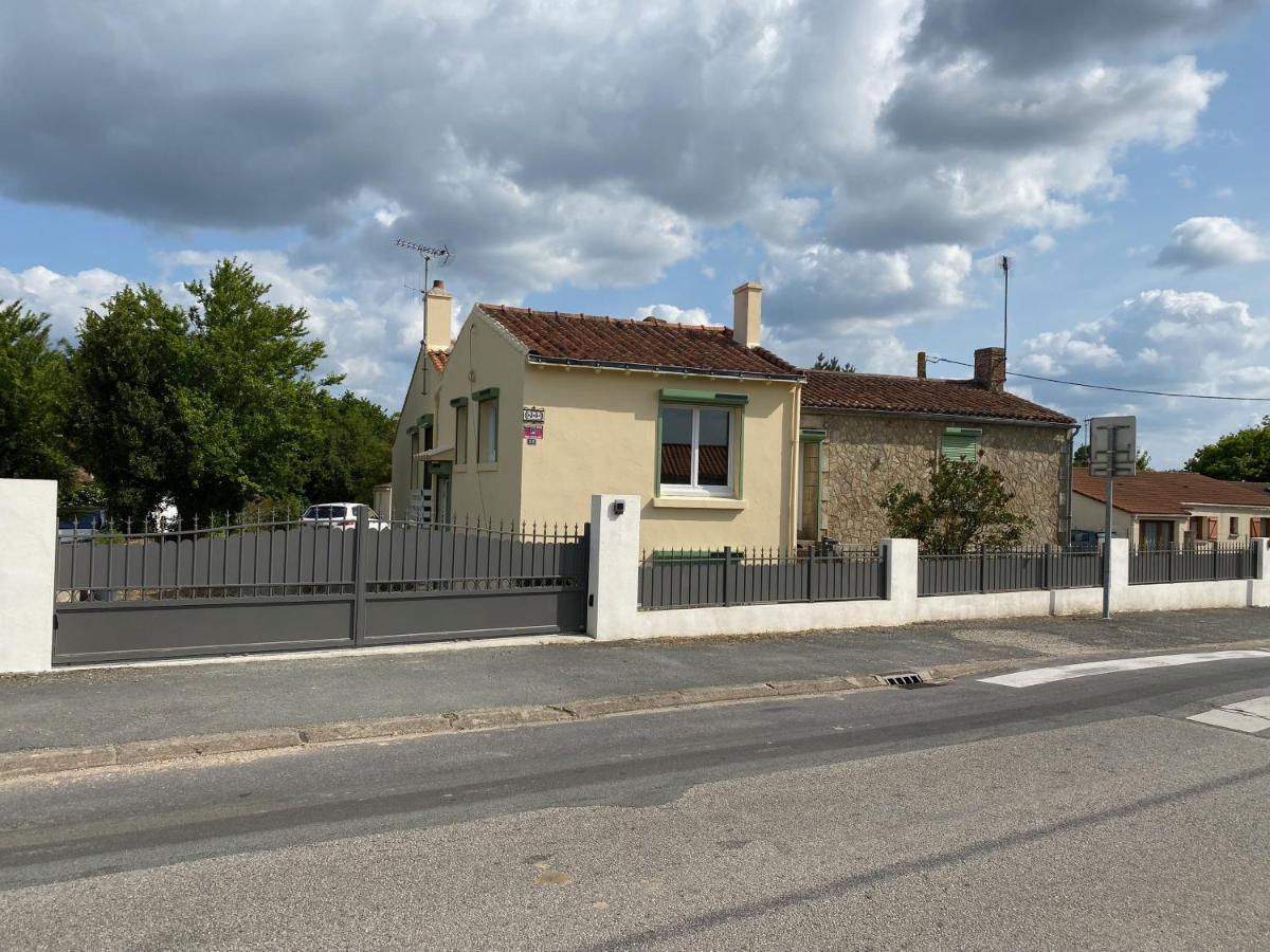 Vendee - Petite Maison De Vacances La Genetouze  Buitenkant foto